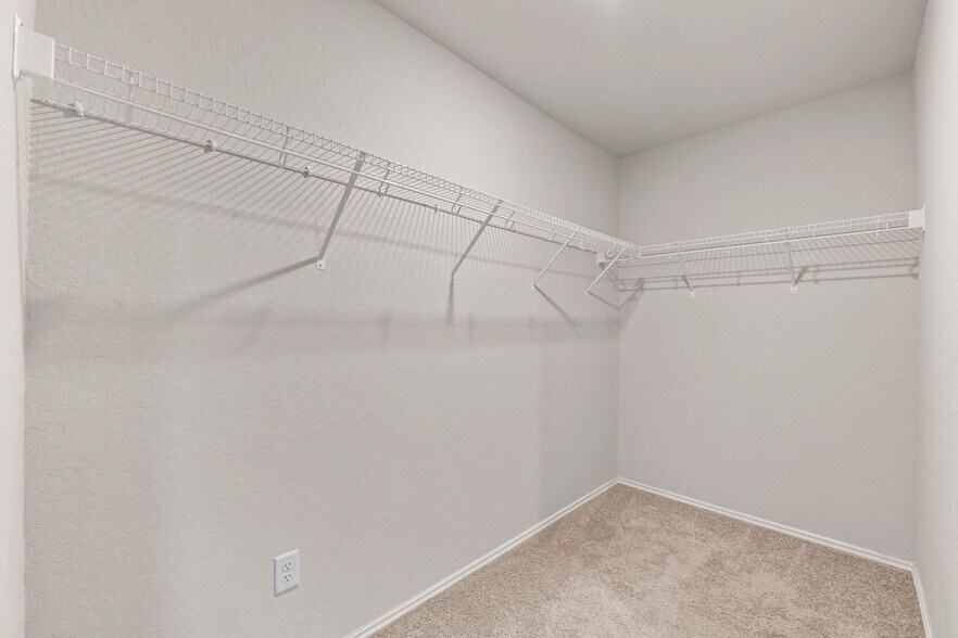 Building Photo - 3452 Redbud Grv