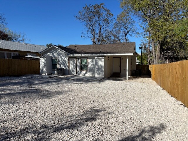 Building Photo - 216 University Ave.