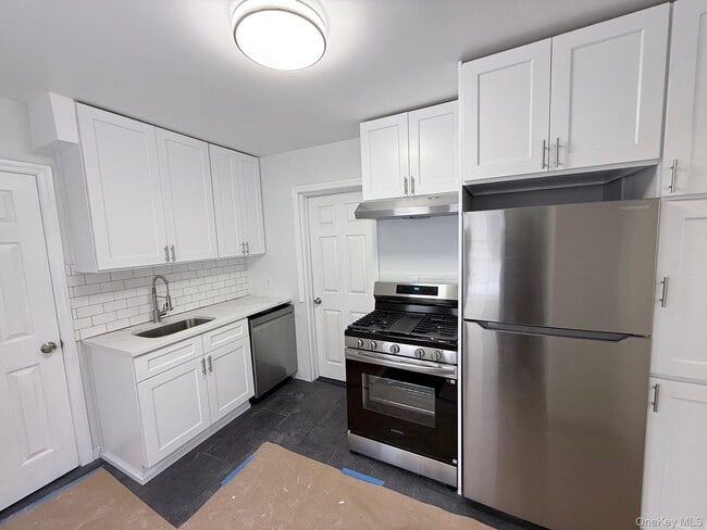 Building Photo - 40 4th St