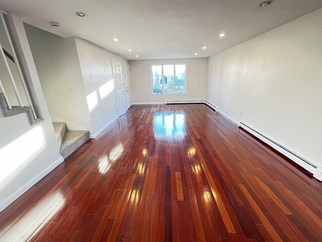 Building Photo - 86 Atwood St