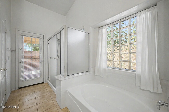 Building Photo - 3626 E Potter Dr