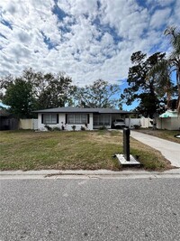 Building Photo - 2040 Yale Ave
