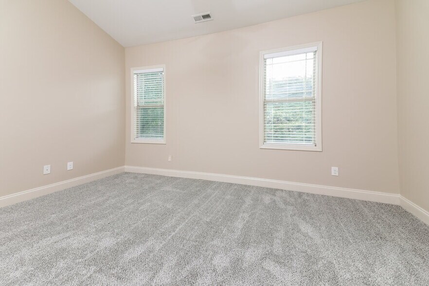 Building Photo - 12 Wensley Ct