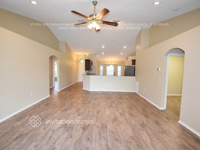 Building Photo - 2346 Lobelia Pl