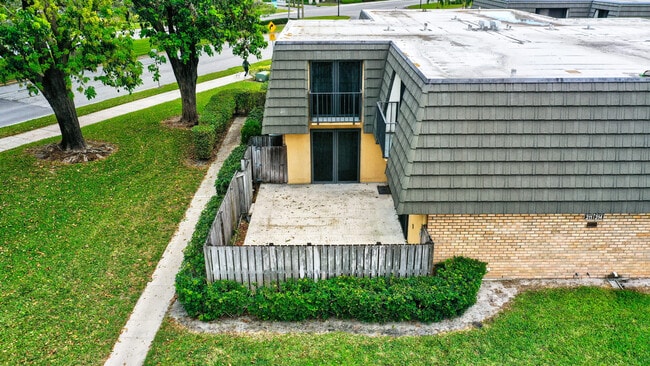 Building Photo - 311 3rd Way