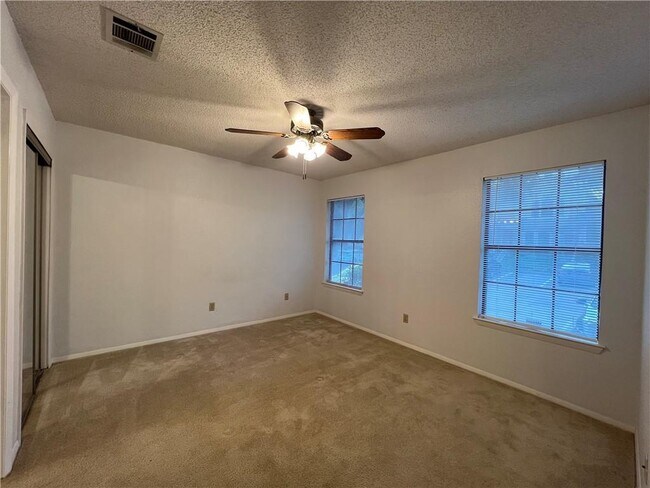 Building Photo - 11901 Swearingen Dr