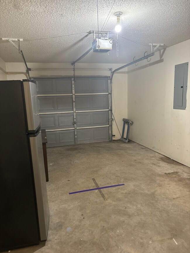 Building Photo - 1313 Crossgate Ct