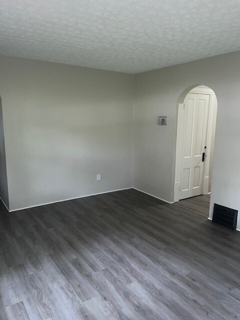 Building Photo - 2786 Hudson Dr