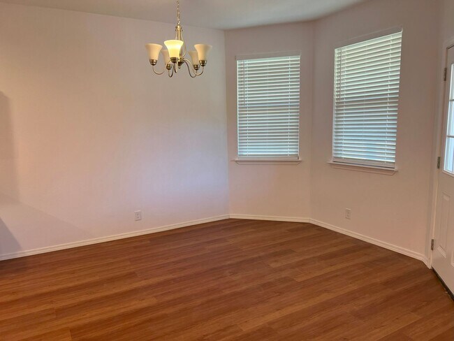Building Photo - 141 Wright Cove