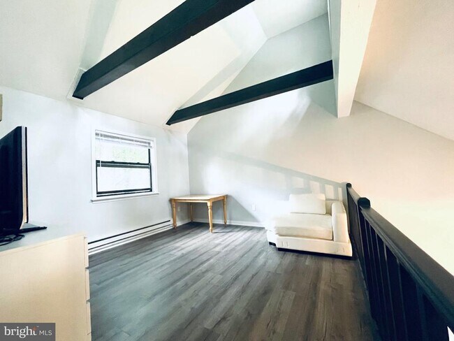 Building Photo - 1371 Winding Way