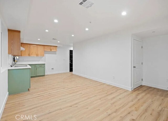 Building Photo - 10422 Graham Ave