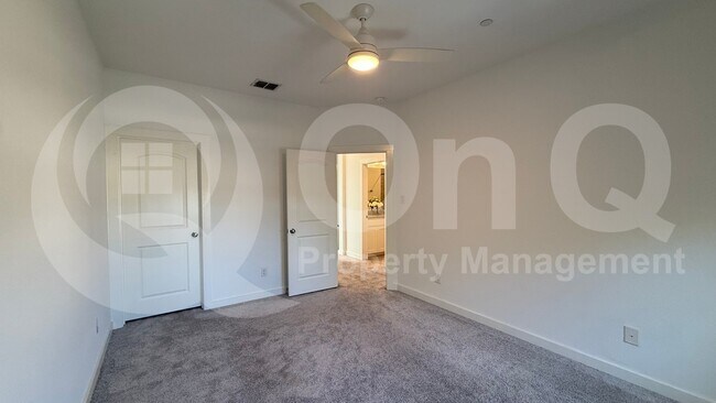 Building Photo - 872 TX-5