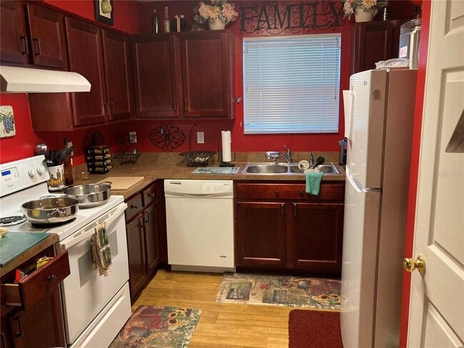 Building Photo - 4634 College Dr