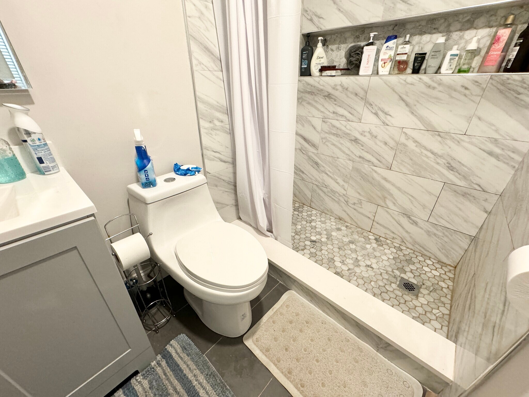 Building Photo - 20 Howell St