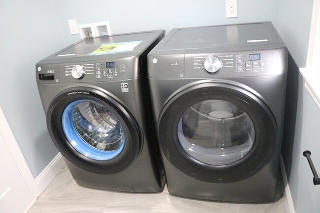 Building Photo - 189 Greenwood St