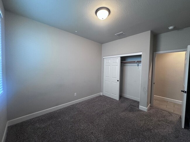 Building Photo - Spacious Tulare home coming soon!