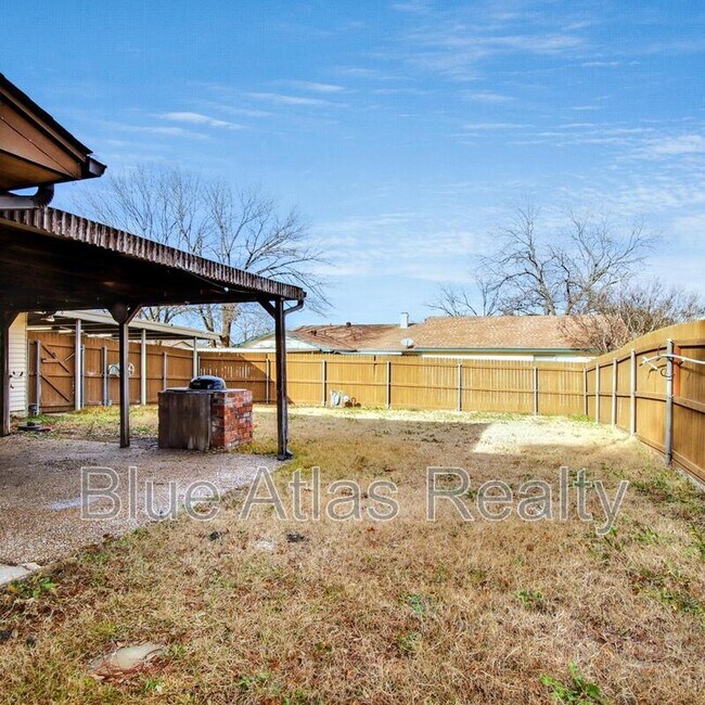 Building Photo - 2935 Potomac Ave