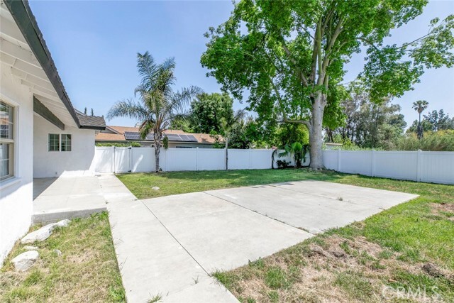 Building Photo - 17646 Raymer St
