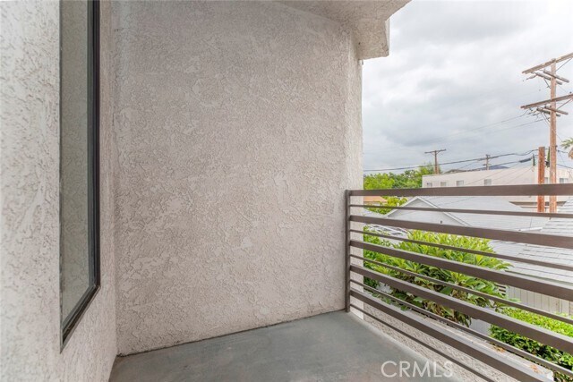 Building Photo - 1327 Barrington Way