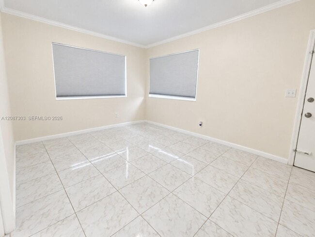 Building Photo - 521 NE 62nd St