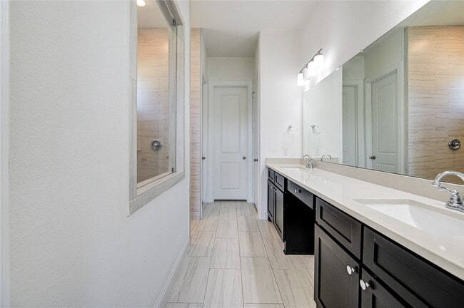 Building Photo - 625 Cape Capri Dr