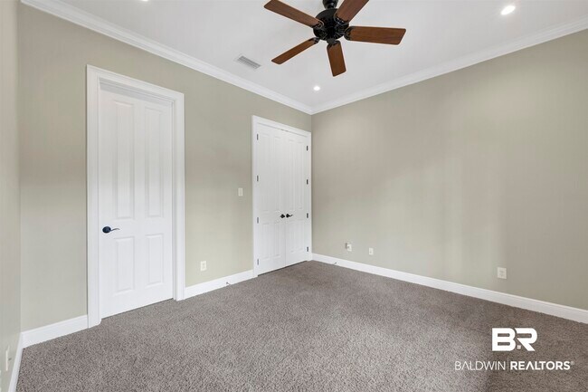 Building Photo - 32491 Water View Dr E