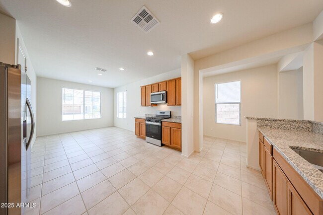 Building Photo - 7168 W Hedge Hog Pl