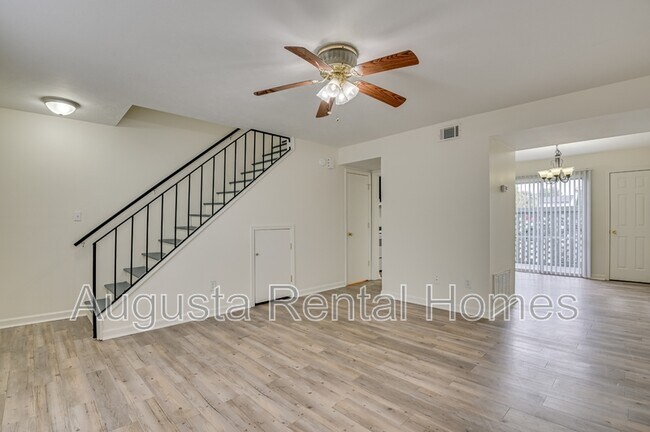 Building Photo - 1402 Arsenal Ave