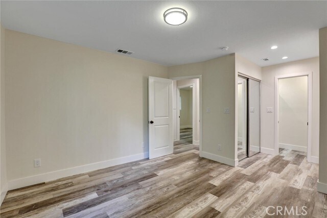 Building Photo - 402 E Glendale Dr