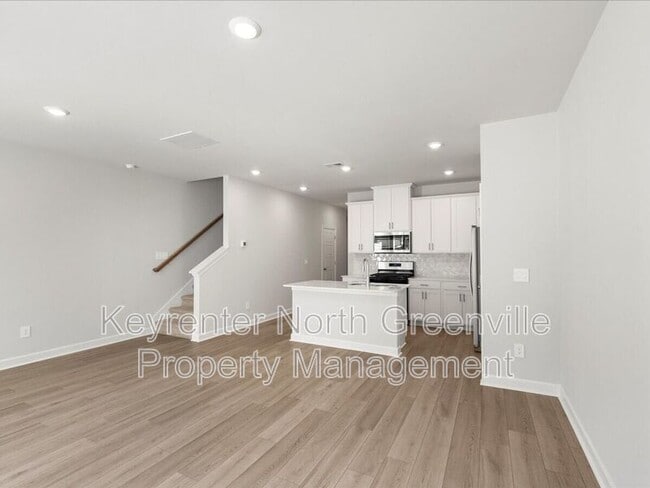 Building Photo - 855 Ernest Ln