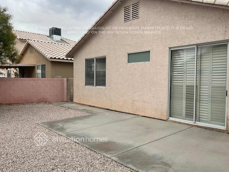 Building Photo - 5952 Hickory Nut Ave