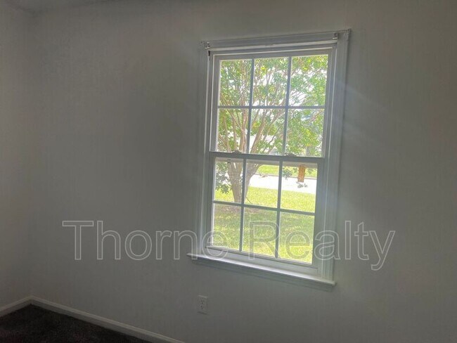 Building Photo - 200 Barnhill Ave