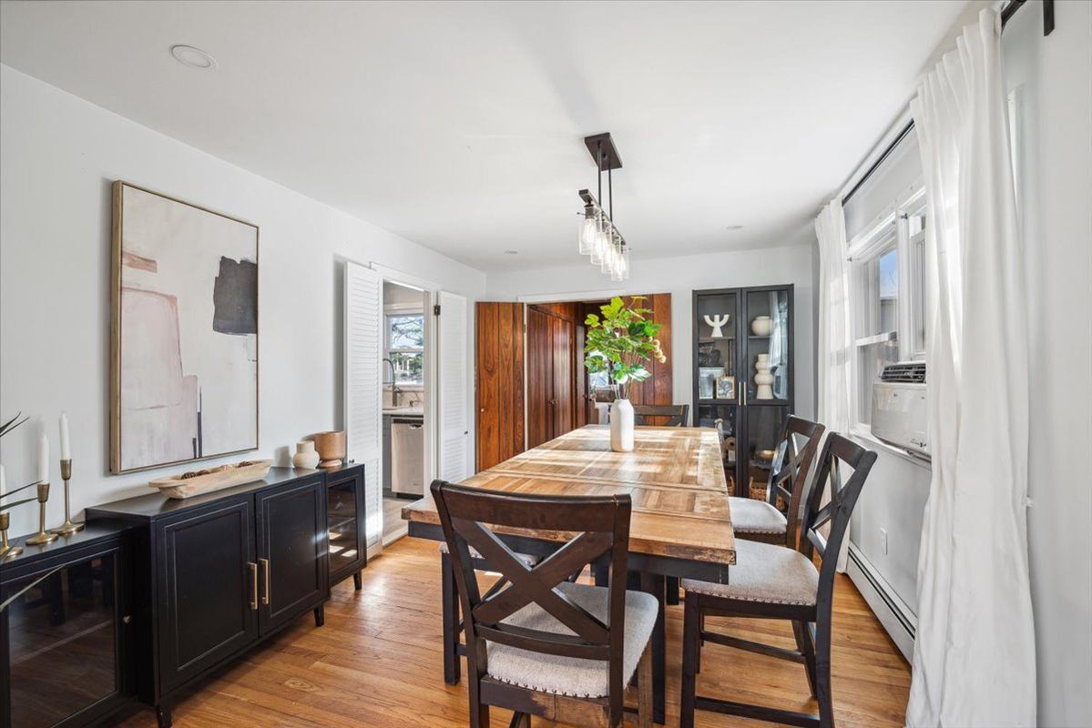 Building Photo - 16 Hickory Rd