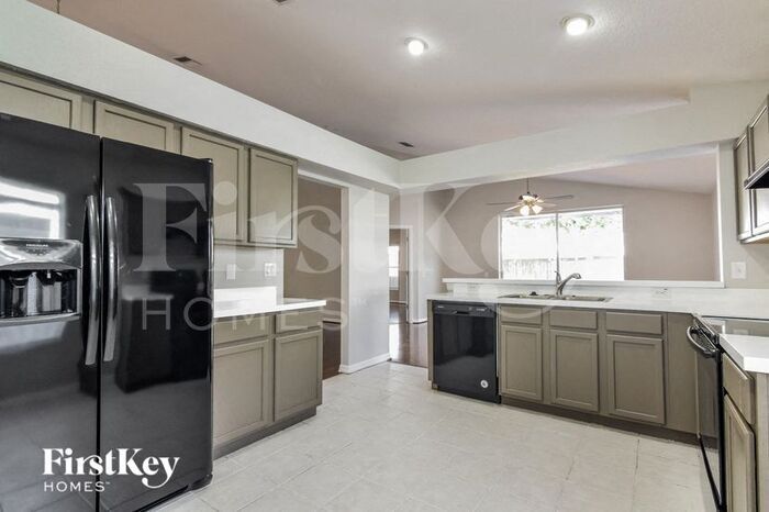 Building Photo - 12706 Kings Lake Dr