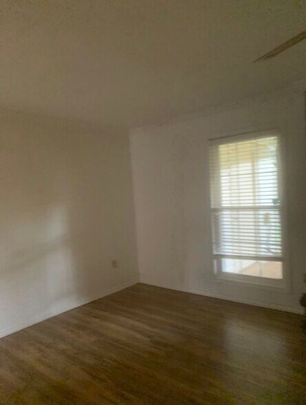 Building Photo - 3093 Littlefield Cove