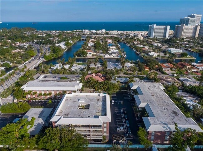 Building Photo - 1 bed 1 bath close to FLL Beach