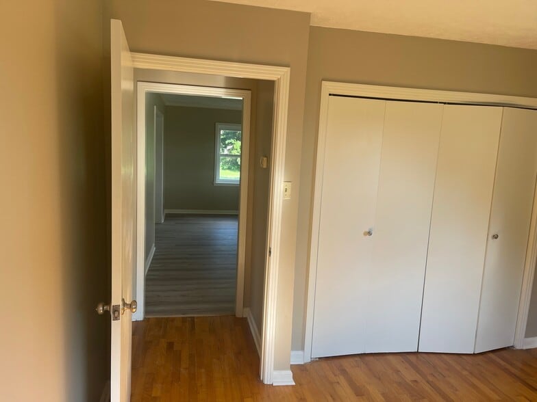 Building Photo - 2140 Lower Brownsville Rd