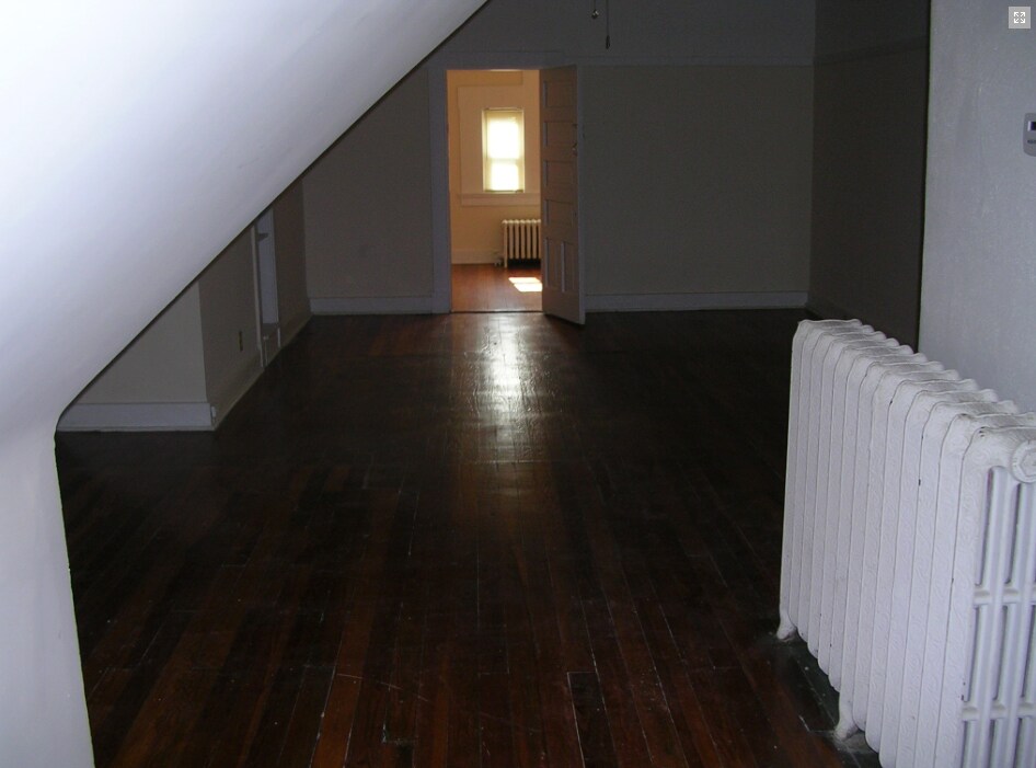 Building Photo - 2705 Eden Ave