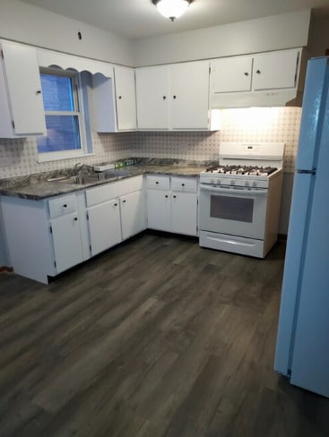 Building Photo - 8624 Fullerton Ave