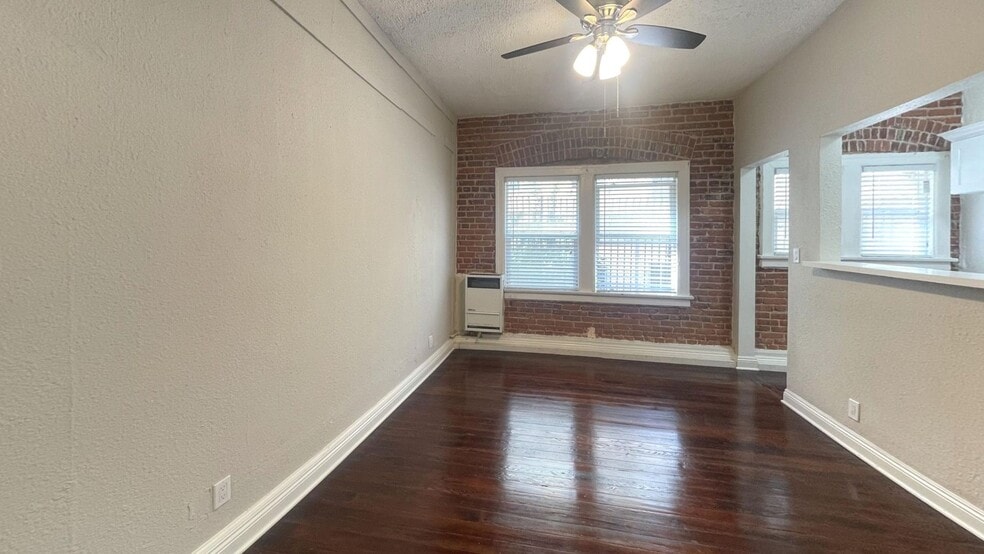 Interior Photo - Leeward Apts...New York Style..Gorgeous Newly Remodeled!