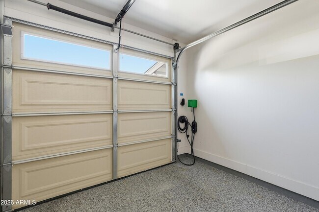 Building Photo - 2812 N 71st Pl