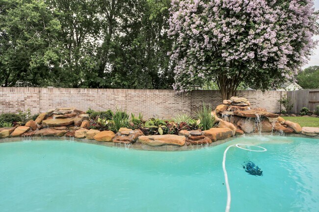 Building Photo - 14207 Jade Cove Dr