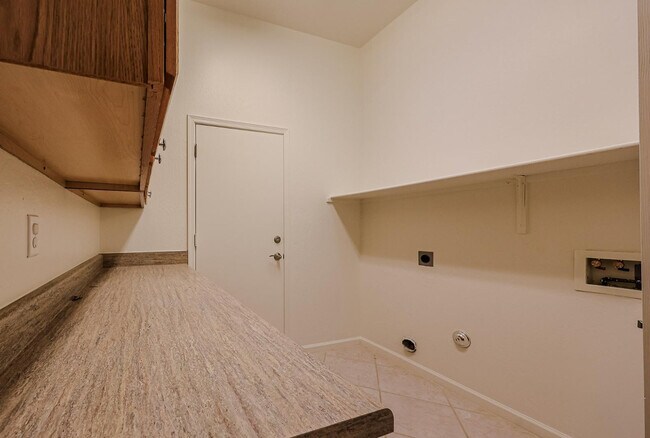 Building Photo - 4536 W Villa Linda Dr