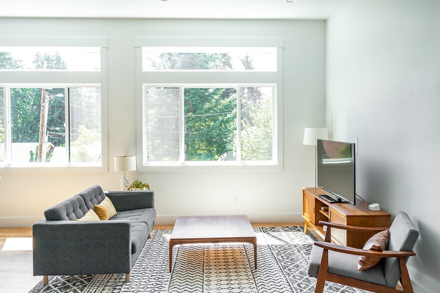 Building Photo - 10446 NE 110th St