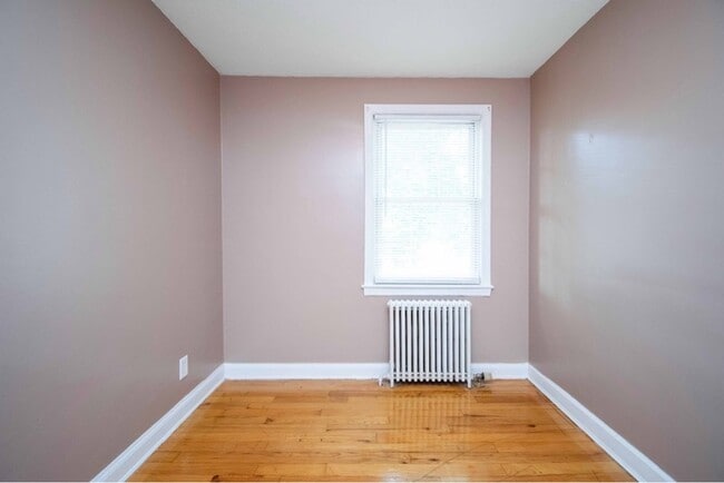 Building Photo - 1540 Memorial Ave