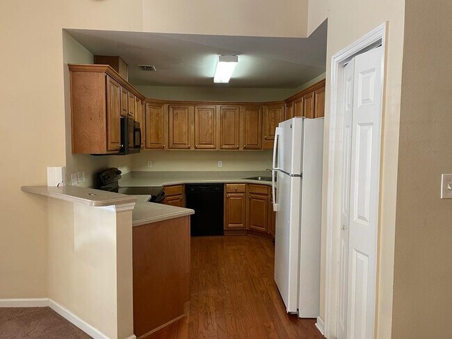 Building Photo - 1611 Quazar Rd