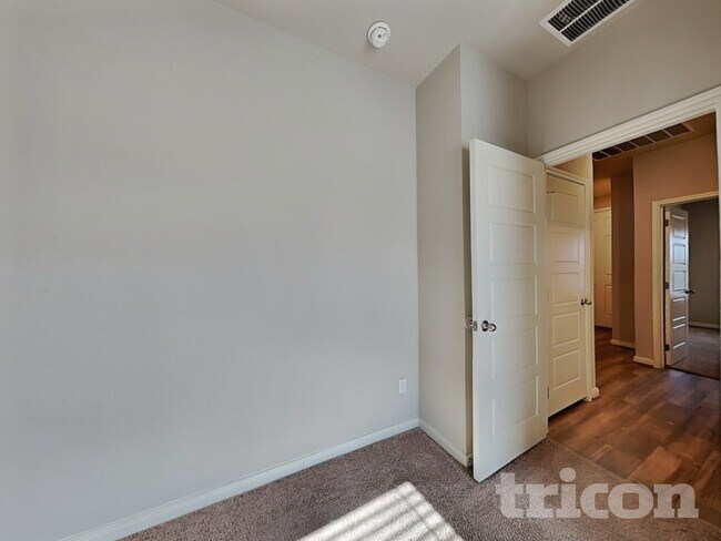 Building Photo - 5803 Zoey Wy