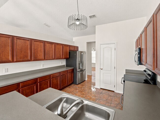 Building Photo - 6013 Brick Rd