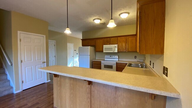 Building Photo - 287 Carmel Valley Way