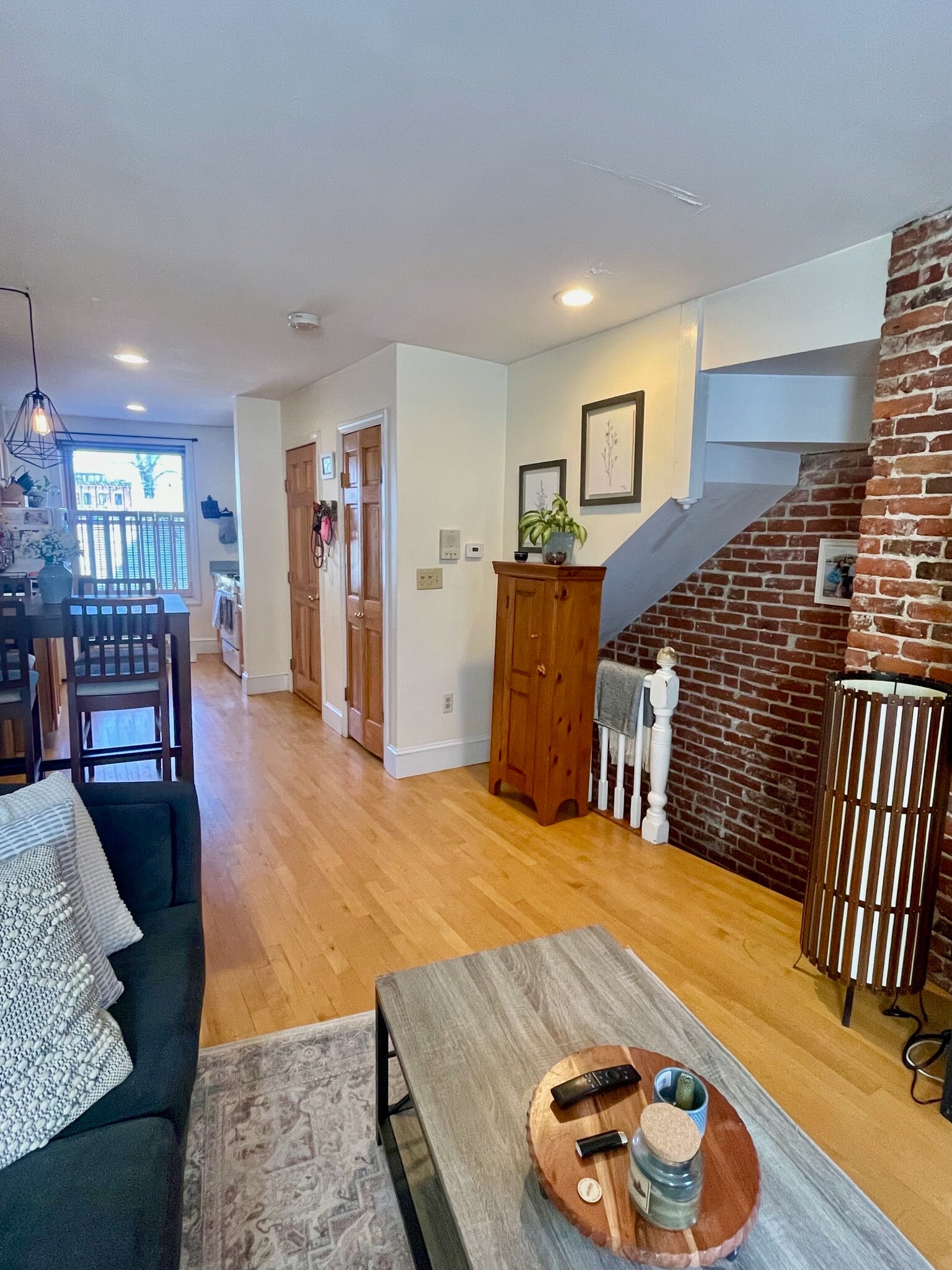 Building Photo - 46 Hull St